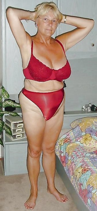 Swimsuit bikini bra bbw mature dressed teen big tits - 77 #13620543