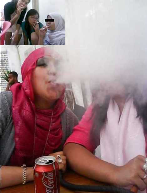 Smoking- hijab niqab jilbab arab  #17443731