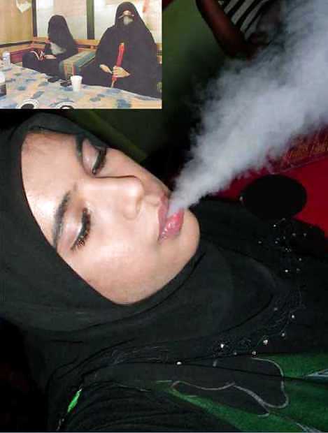 Smoking- hijab niqab jilbab arab  #17443737