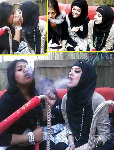 Smoking- hijab niqab jilbab arab  #17443834