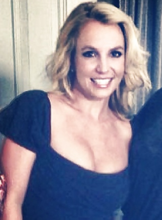 Britney spears escote
 #22454375