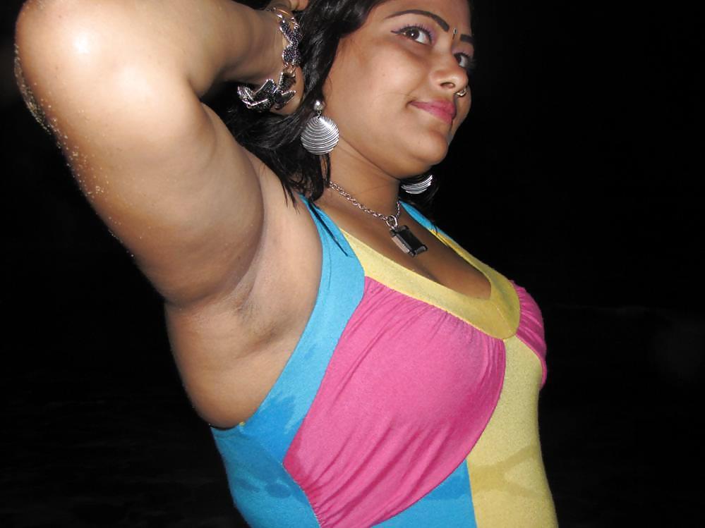 Tamilisch Nadu Aunty #20438704