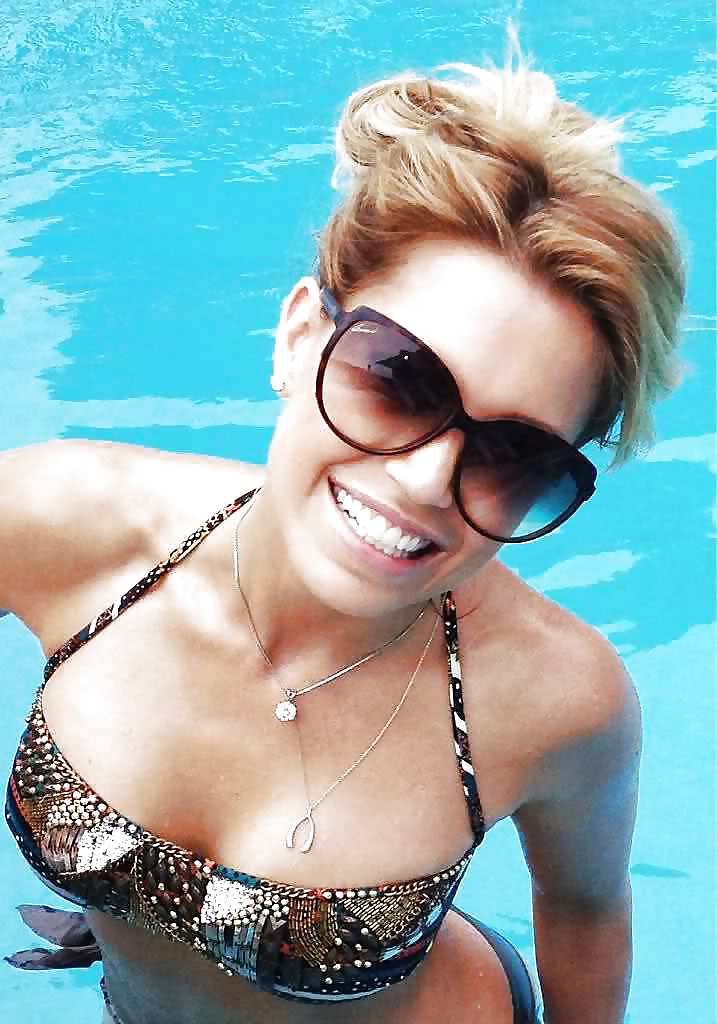 SYLVIE VAN DER VAART - Ultimate Bitch Collection #12570001
