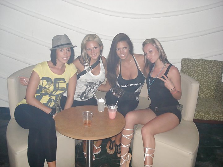 Hooters Mädchen + Freunde #9663547