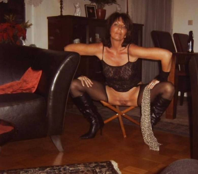 MILF Mona 50+ #3748893