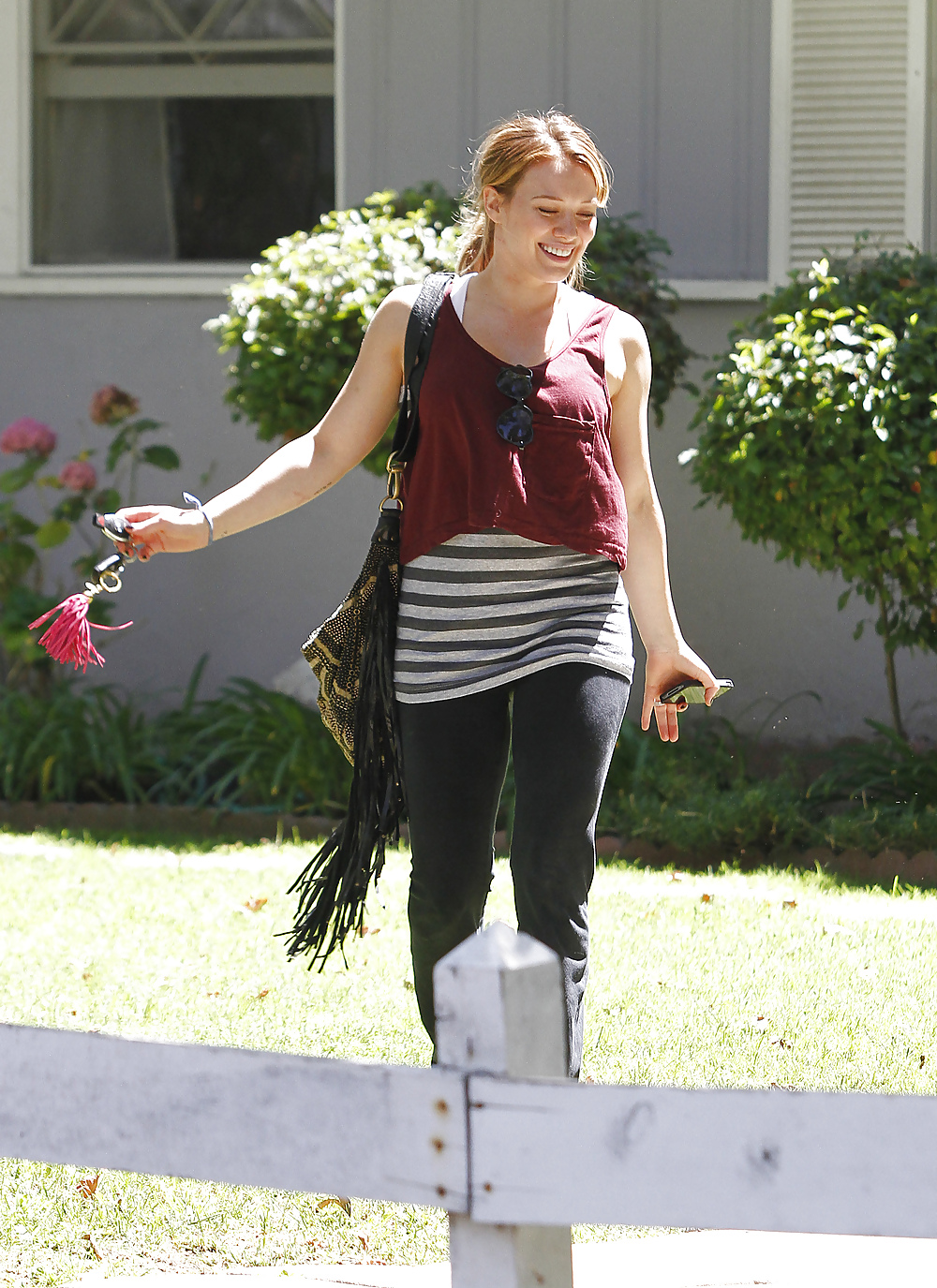 Hilary Duff Goes To Yoga Class Looking Happy Hollywood #7464101