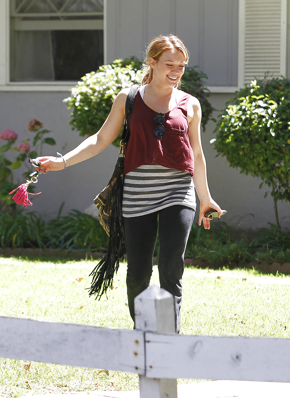 Hilary duff va a lezione di yoga guardando hollywood felice
 #7464101