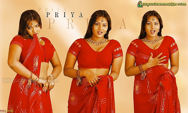 Indian Sexy Schauspielerin Priyasaloni #3651583