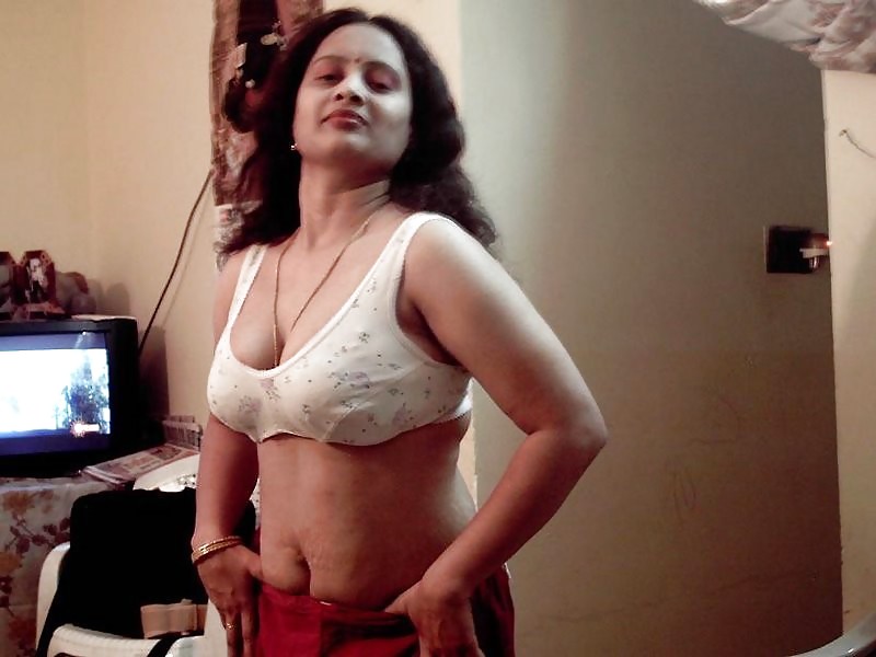 AMATEUR INDIAN DESI III #7831644