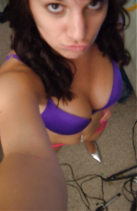 Nice Girl, Selfshot #21146972
