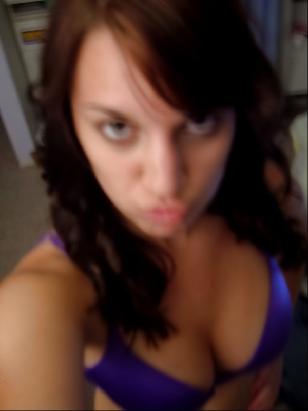 Nice Girl, Selfshot #21146980