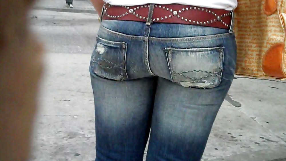 Ein Paar Hintern Und Verrückt Arsch In Jeans Sieht Gut Aus #4667331