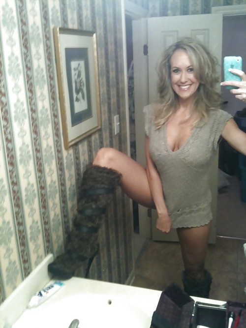 MILF self shots ... see there not just a teen thing . #12948104