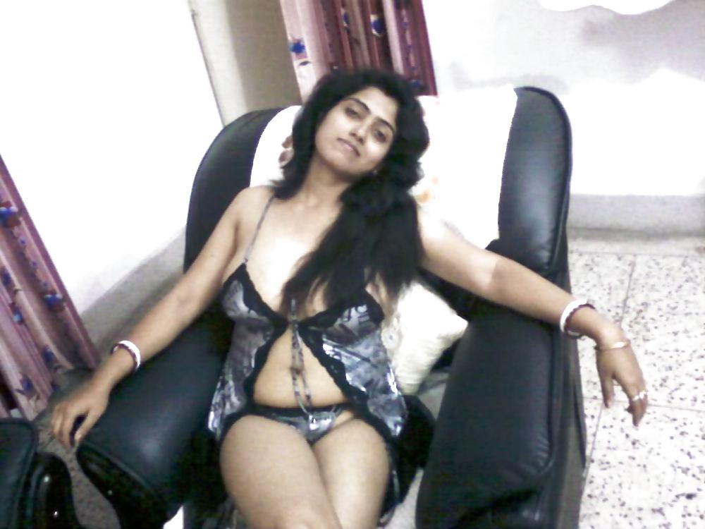 Sexy indian teen  leather babe- reshmihott #10649277