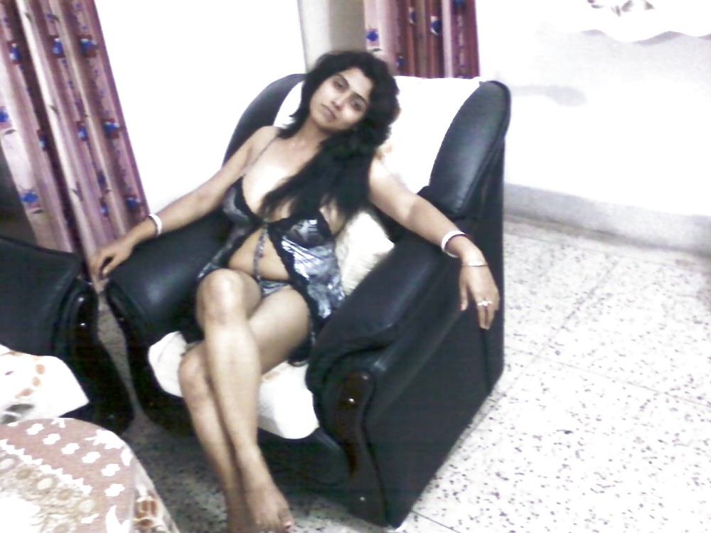 Sexy indian teen  leather babe- reshmihott #10649340