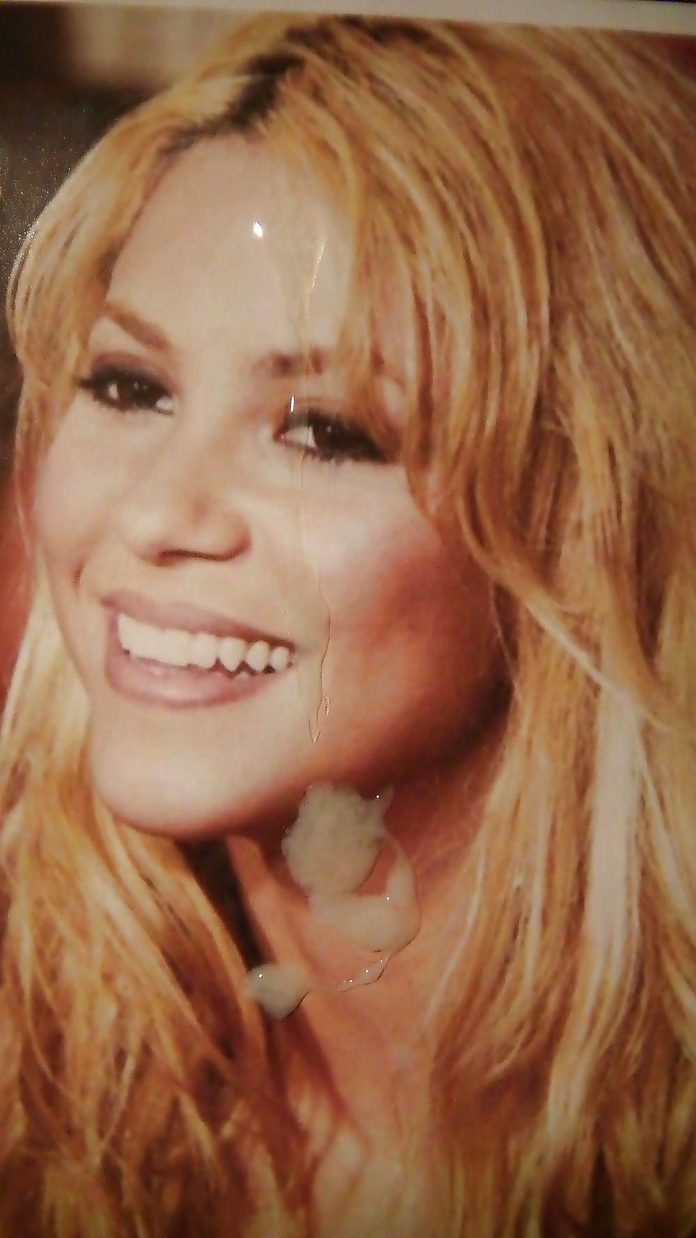Shakira cumshot-colección
 #12510031