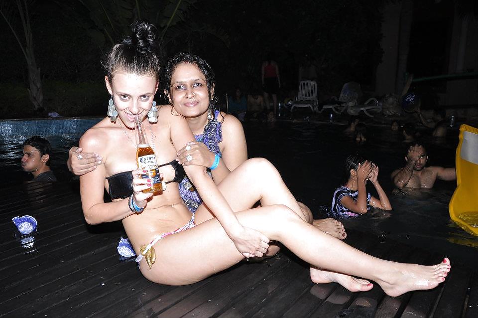Desi indiana paki bikini giovani troie
 #10707031