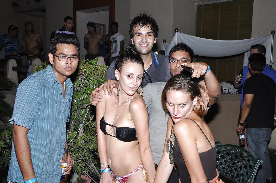 Desi Schlampen Indian Paki Bikini Jugendliche #10707265