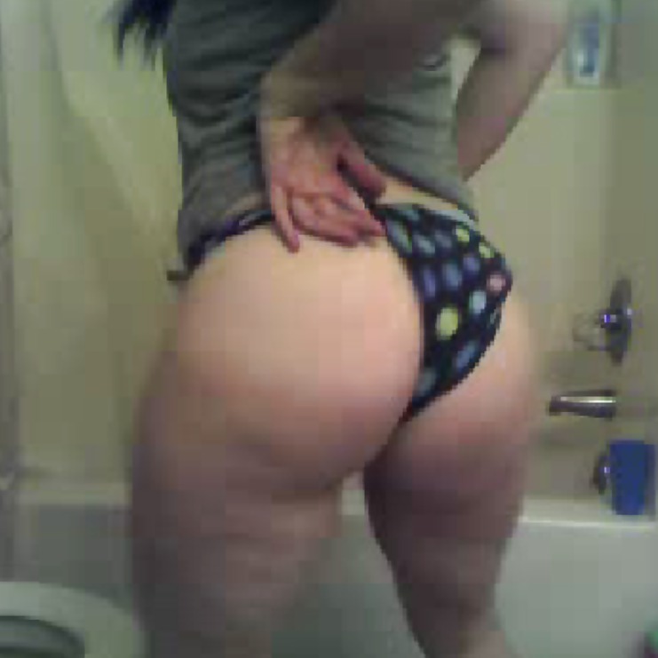 Greasy and round bounce big ASS amateurs #6918203