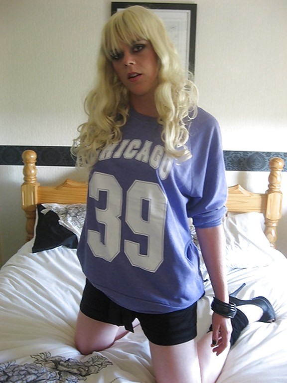 WILD AND HORNY CROSSDRESSER, TS & TV #7606137