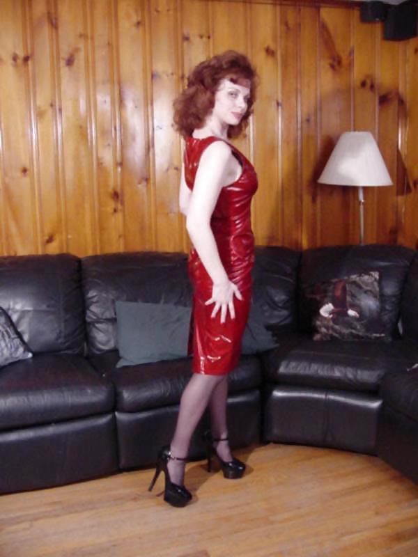 誘惑されているようだ
 #17090081