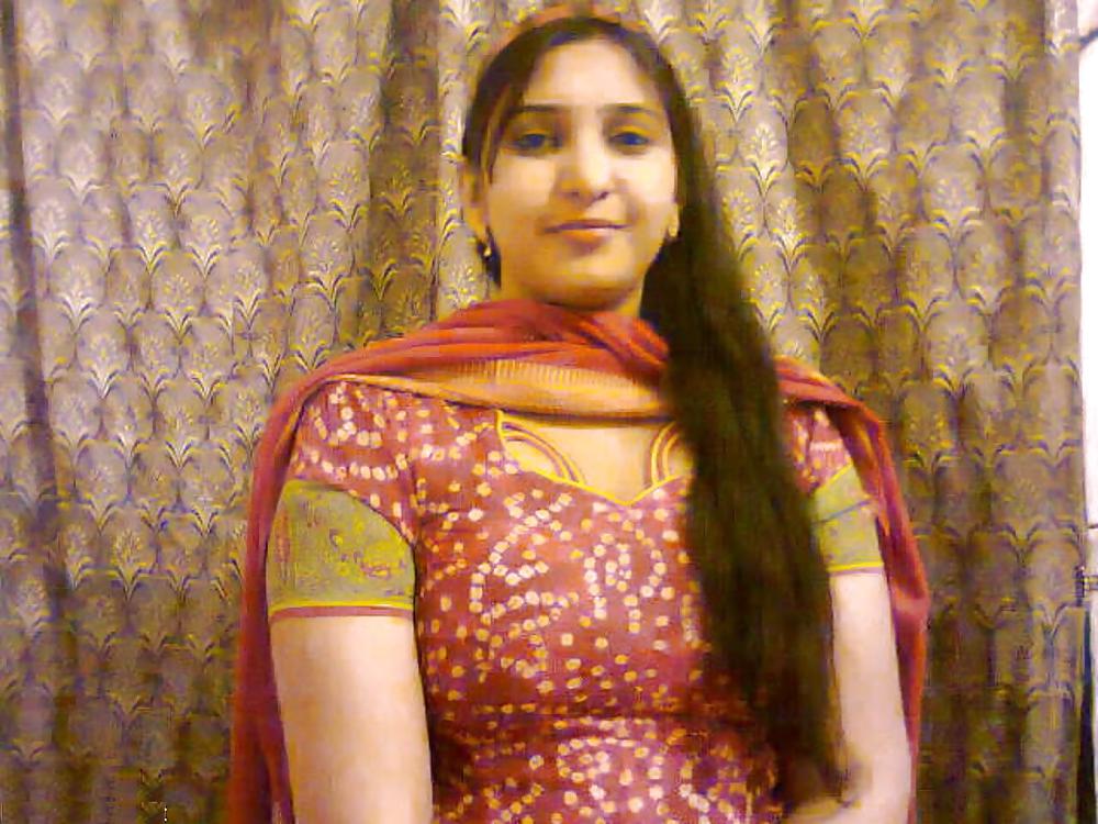 Punajbi girl fariha nude body #22722190