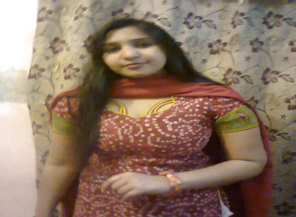 Punajbi girl fariha nude body #22722202
