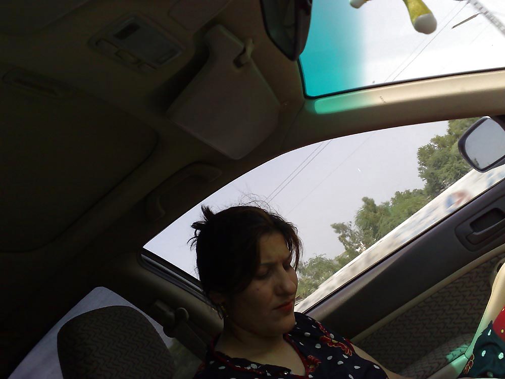 Pakistani prostitute in car #6103173