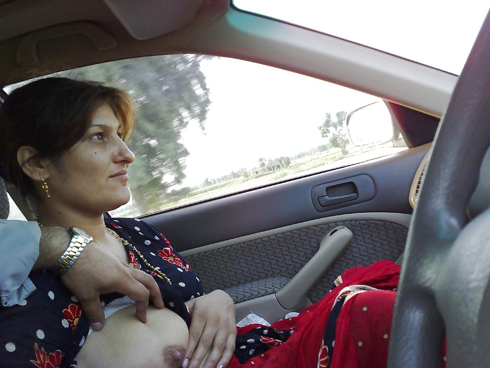 Pakistani prostitute in car #6103216