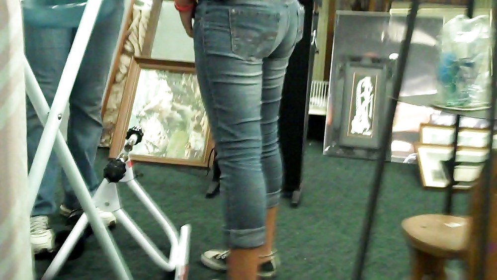 Come see her shop with her ass & butt in jeans #3693381