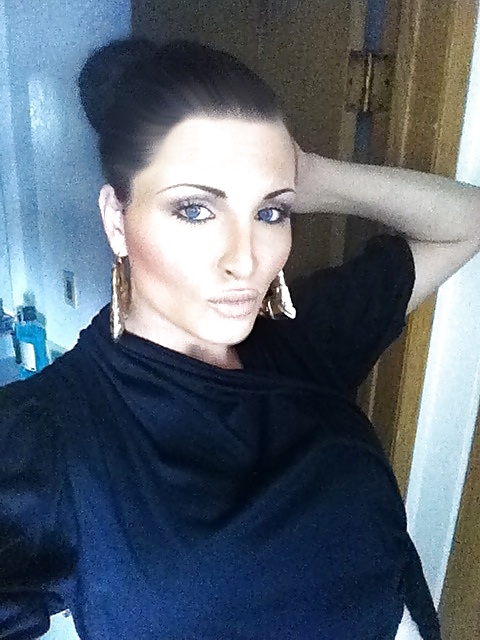 Un cutie caliente....
 #12683252