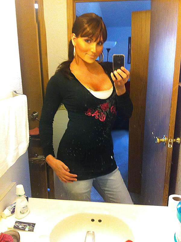 Un cutie caliente....
 #12683267