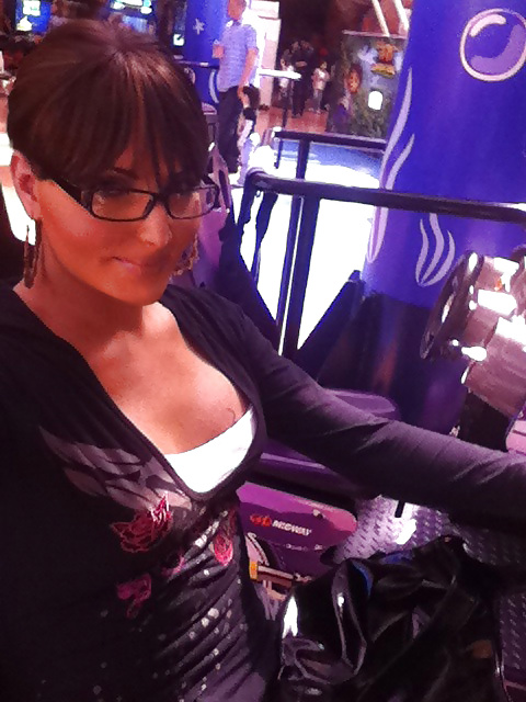 Un cutie caliente....
 #12683288