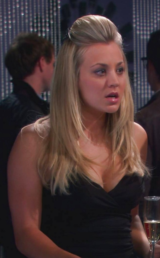 Kaley Cuoco #18967076