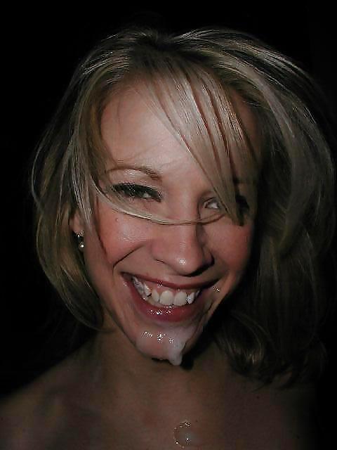 Nuttig Blonde Milf #6307382