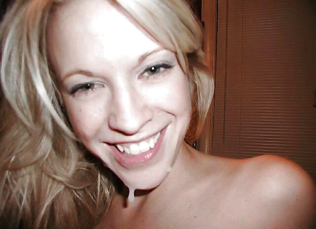 Nuttig Blonde Milf #6307620