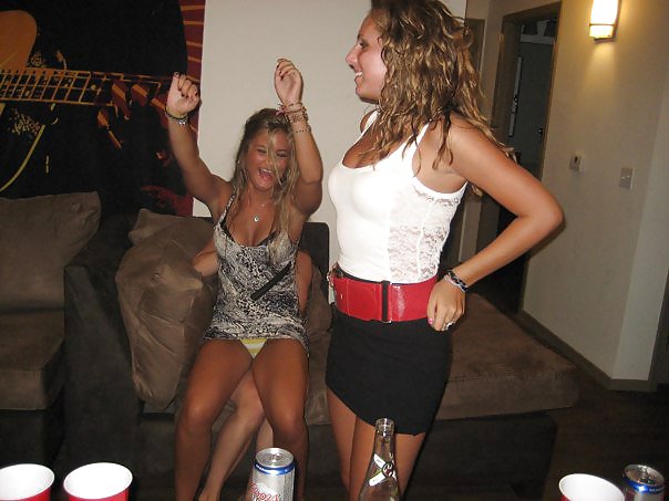 FaceBook Panty Peek 8 #8680793