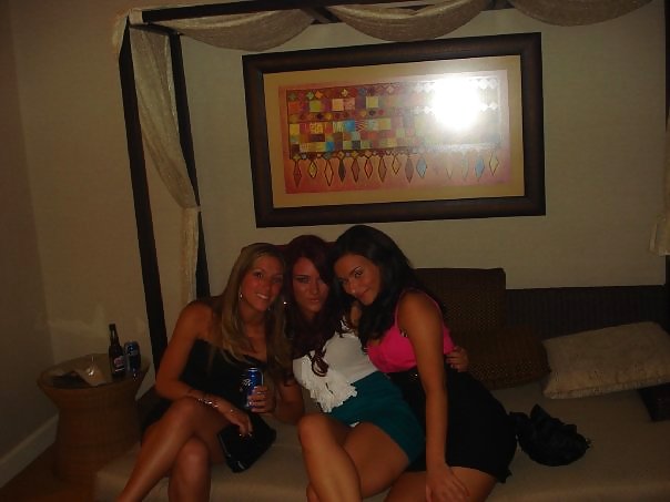 FaceBook Panty Peek 8 #8680909