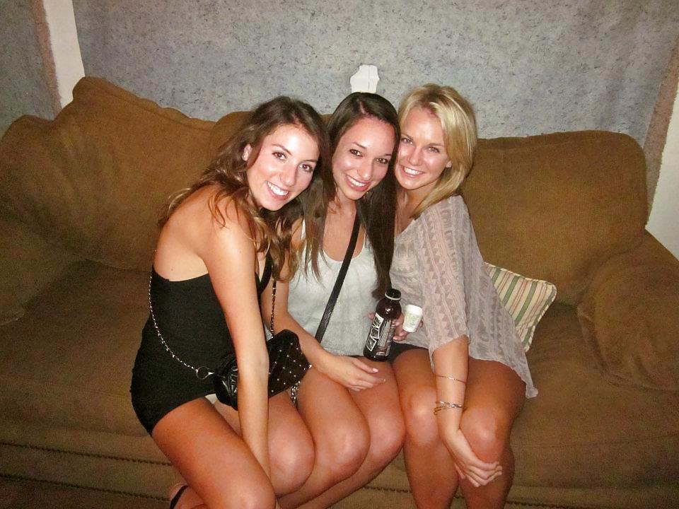 FaceBook Panty Peek 8 #8680976