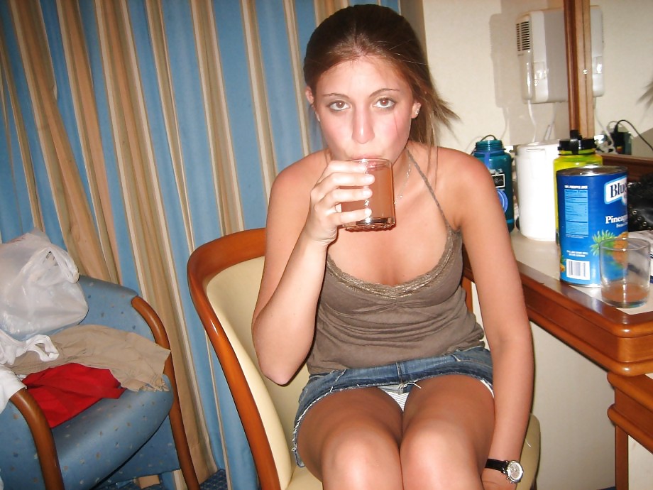 Braless 63.
 #4647559