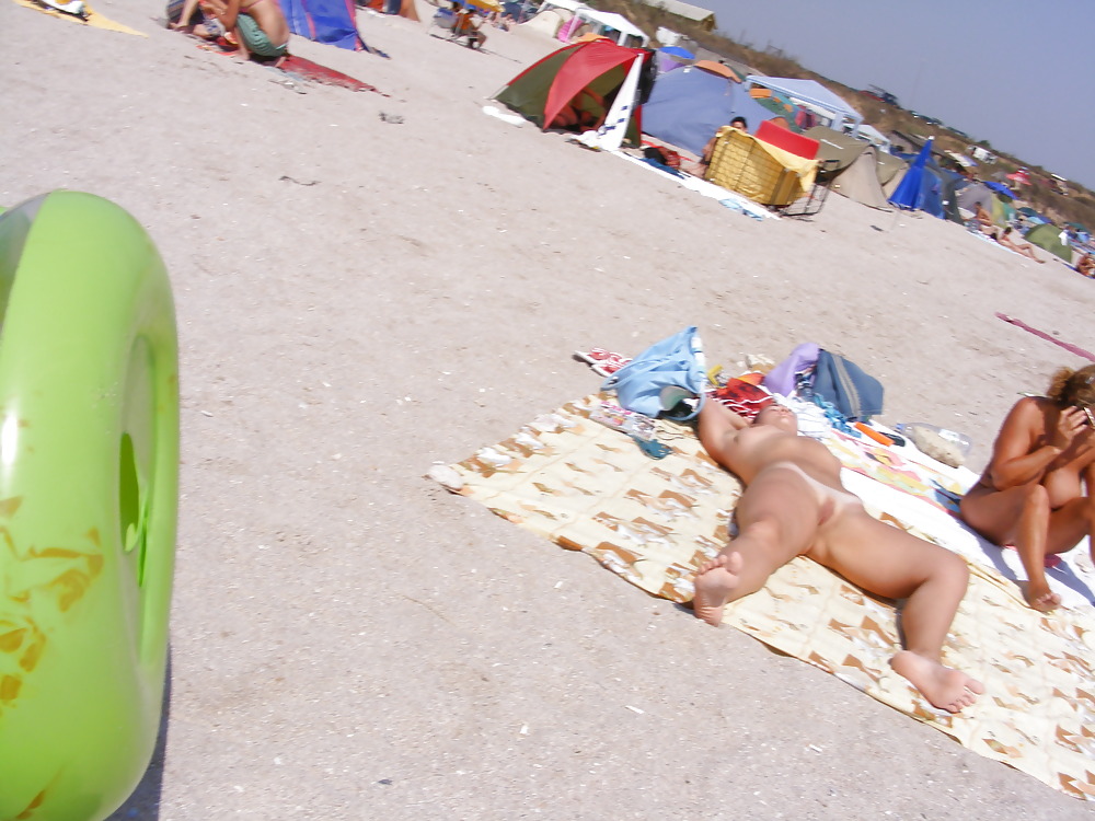 Spiaggia nudista in Romania
 #142294