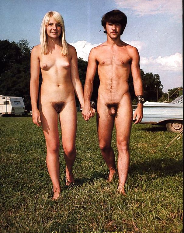 裸のカップル
 #3606069