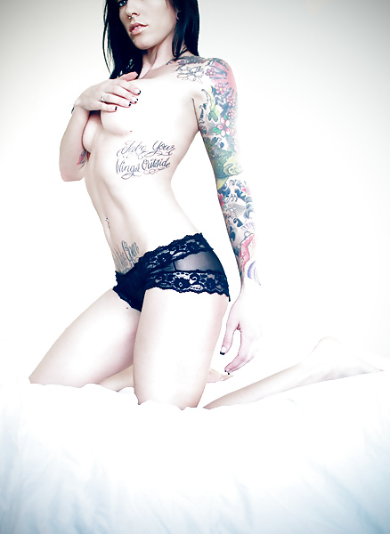 Women and tatoos #6058945