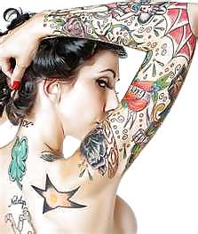 Sexy tattooed women #2946489