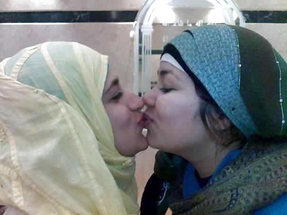 Lesbian arabs #20566238