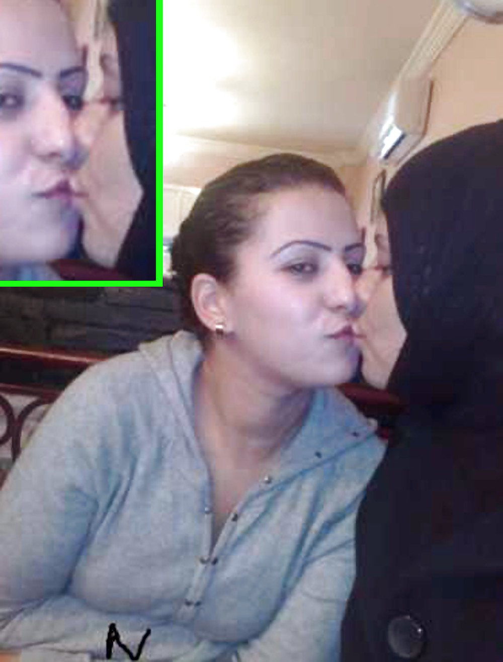 Arabe lesbiche
 #20566276