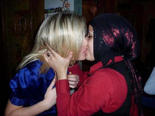 Lesbianas árabes
 #20566321