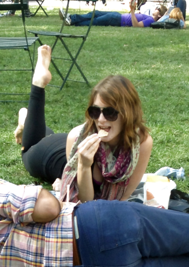 Suesse fuesse candid
 #16407640