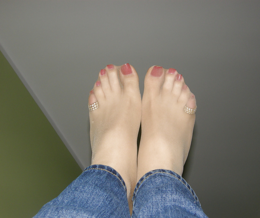 Nylon Feet #19590776