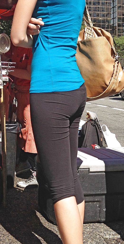 Chicas con piernas 
 #18004597